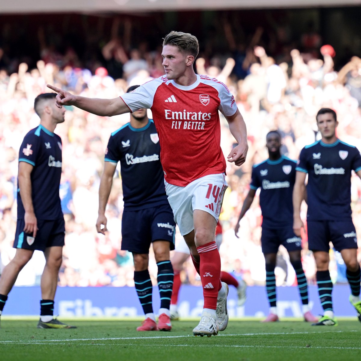 Off the mark for The Arsenal 🇸🇪 Viktor helped us to a 3-0 win over Athletic Club in the 2025 Emirates Cup ⏪