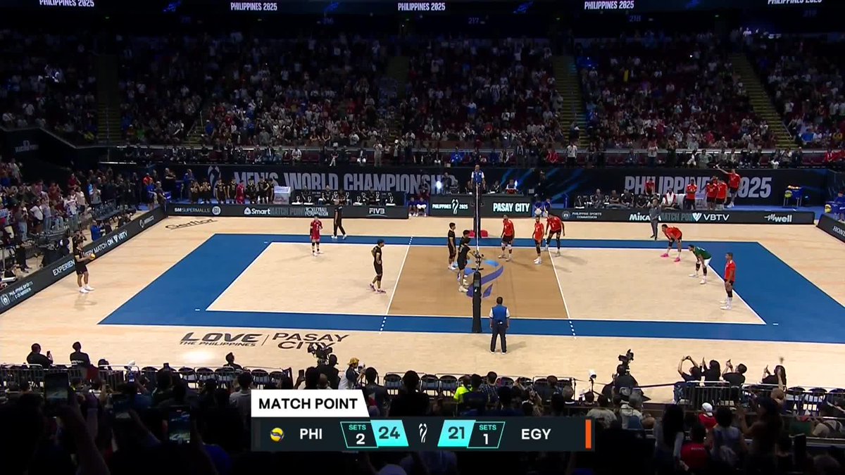 PHENOM MOVES ON THE WORLD STAGE 🇵🇭 Marck Espejo clinches the historic first win for the Alas Pilipinas Men with a game-winning kill block in the 4th set against Egypt in their Pool A matchup at the 2025 FIVB Men’s World Championship. #MWCH2025 #Philippines2025 #AlasPilipinas
