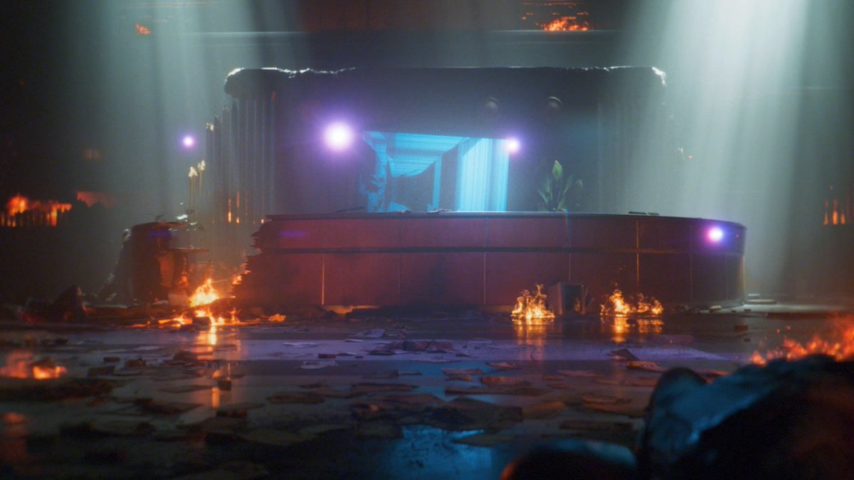 Escuadrón Clásico 🤝 Escuadrón Nuevo El destino de tu alma se decide en #BlackOps7 Zombies.