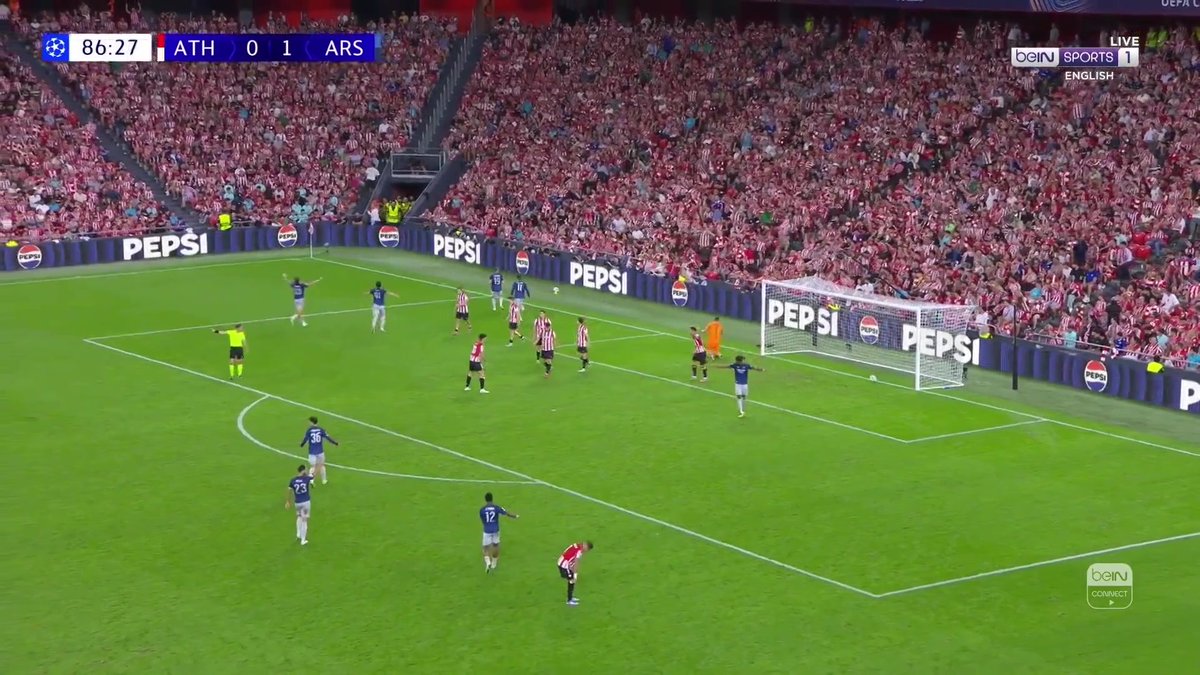 GOAL! The two substitutes combine once again 🤝 Gabriel Martinelli pulls it back for Leandro Trossard who doubles the Gunners' lead! #beINUCL #UCL