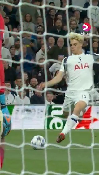 Lucas Bergvalls inlägg leder till målvaktstavla 👀🇸🇪 Tottenham i ledning mot Villarreal efter bara fyra minuter 🔥