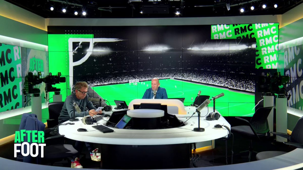 🔥⚪🔵 "Aujourd'hui, c'est un sentiment de fierté. On a été dans l'intensité jusqu'au bout. Il y a quelque chose à faire avec cette équipe." Saïd, supporter de l'OM, est fier de son équipe ce soir.