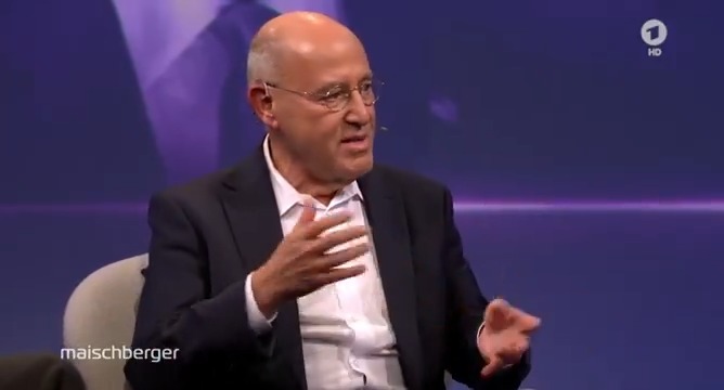 „Was Demokratie, Freiheit und Rechtsstaatlichkeit wirklich bedeuten, wissen wir erst, wenn wir es los sind“, sagt Gregor Gysi (@DieLinke). Auch die Kultur im #Bundestag habe sich völlig verändert. #maischberger