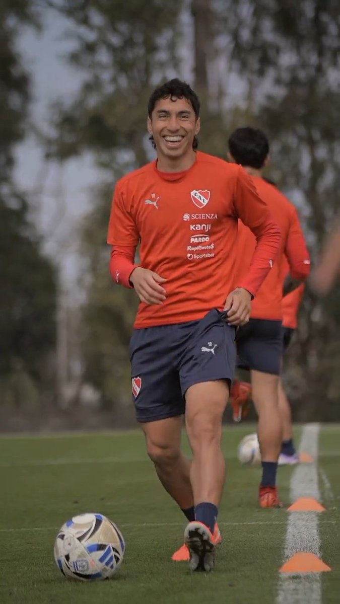 Entrenamiento matutino en Domínico ✅️ #TodoRojo 🔴