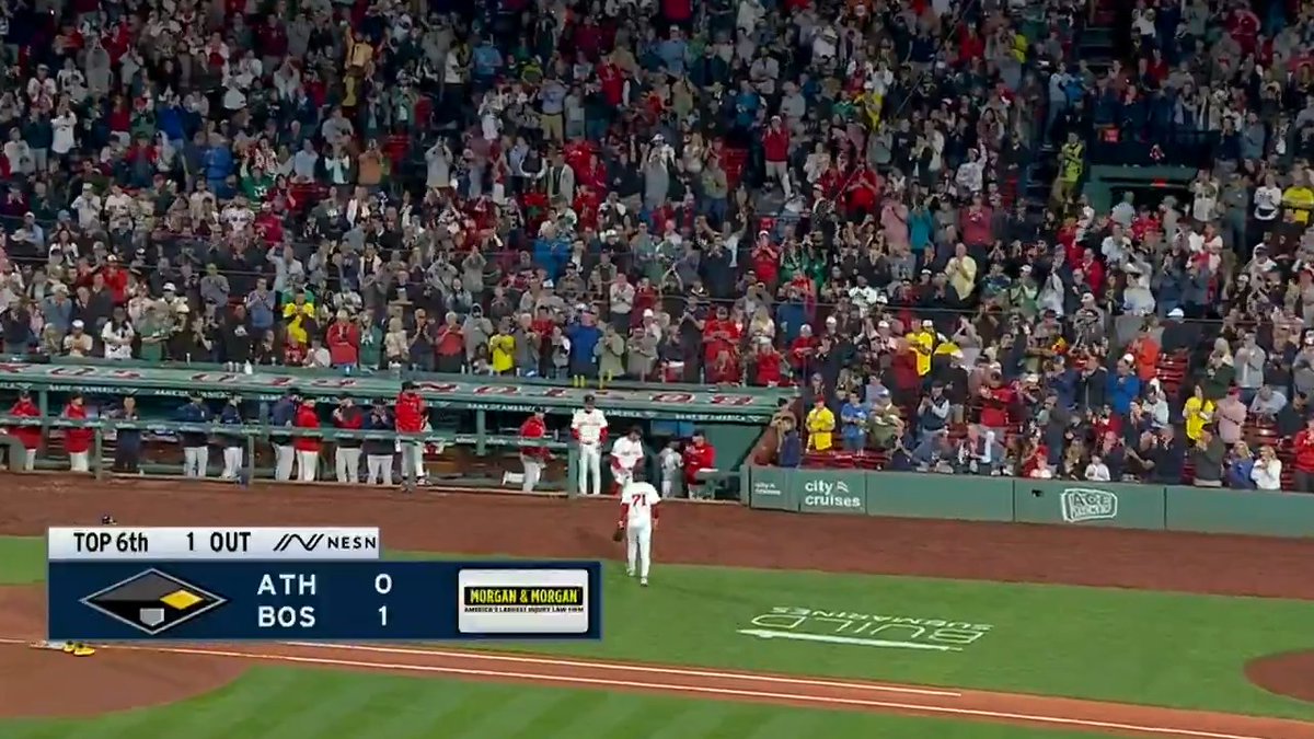 Red Sox nation rises as Connelly Early exits his Fenway Park debut 👏
