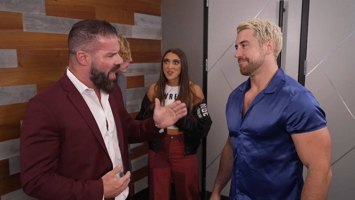 Bobby Roode 🤝 Joe Hendry You can only get this at NXT Homecoming!