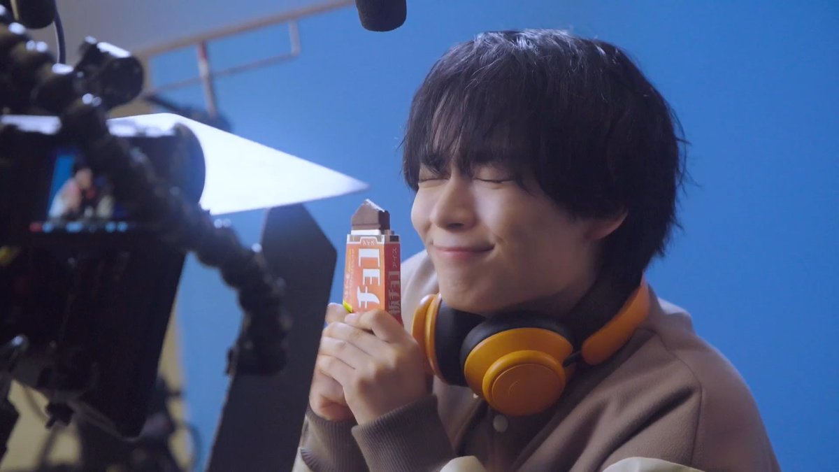 .˚⊹⁺‧┈┈┈┈┈┈┈┈┈┈┈┈┈┈‧⁺ ⊹˚. 板チョコアイス新TVCM「パキどけ」篇 メイキング動画も公開中🍫🍫 .˚⊹⁺‧┈┈┈┈┈┈┈┈┈┈┈┈┈┈‧⁺ ⊹˚. 撮影の裏側を大公開! #大西流星 さんのインタビューにもご注目💓 #パキどけ板チョコアイス