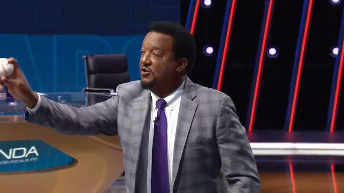 Pedro Martinez breaks down what to expect from Shohei Ohtani on the mound tonight 👀 📺: TBS Network