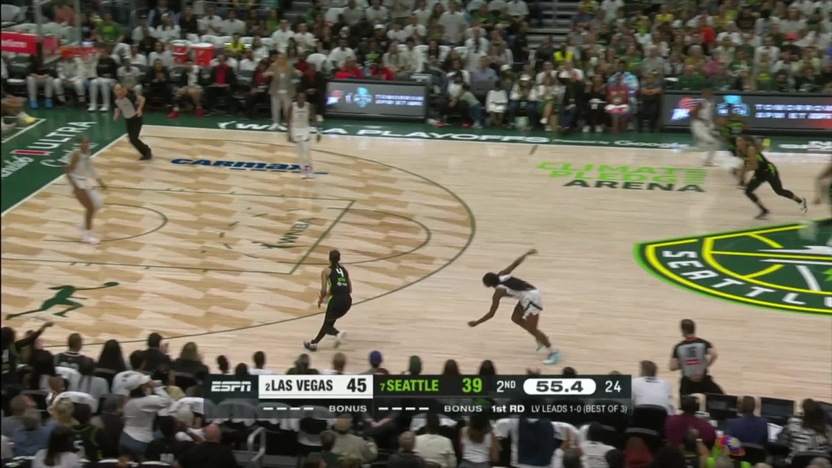 SKYLAR DIGGINS WITH THE STEAL AND THE BUCKET 🔥