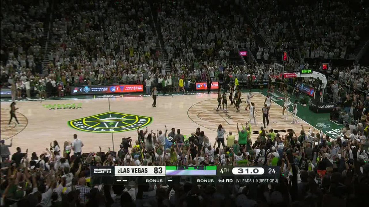SEATTLE IS JUMPING‼️ The Storm take the lead 😳 Watch Aces-Storm on ESPN and the ESPN App