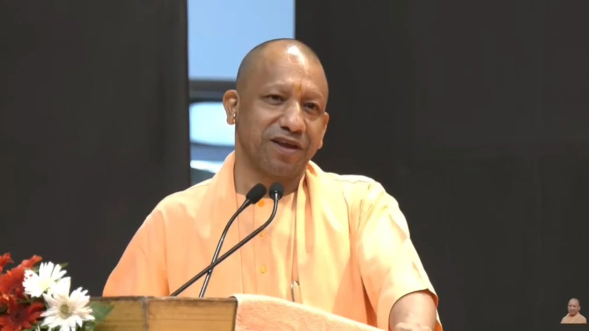 'वो' लोग अमेठी में अपना मेडिकल कॉलेज पिछले 70 वर्षों में नहीं बना पाए... आदरणीय प्रधानमंत्री श्री Narendra Modi जी के नेतृत्व में हम लोगों ने 8 वर्ष के अंदर ही अमेठी में मेडिकल कॉलेज दे दिया...