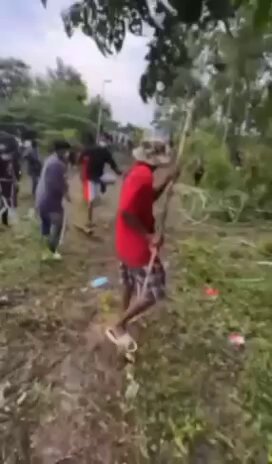 During standoff with villagers, Thai soldiers have reportedly fired smoke bomb in Prey Chan village, O Beichoan commune, Banteay Meanchey province, today September 17. local new said.