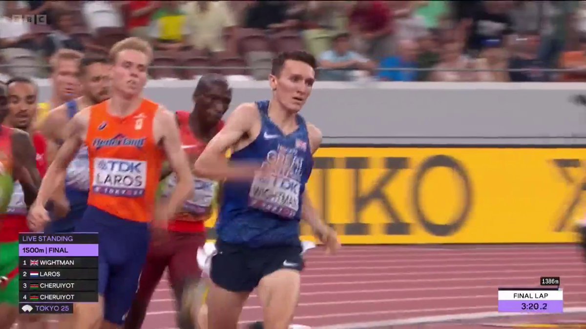 "What a performance from Jake Wightman" 👏 Agonisingly close to a gold medal, but what a run from Jake Wightman to claim GB's first medal of the World Athletics Championship 🥈