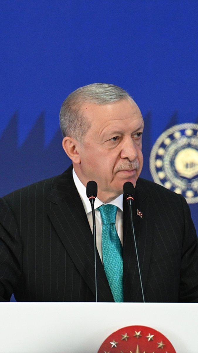 "Netanyahu bunları bilmez" ▪️Kudüs-ü Şerif'i namahrem ellerin kirletmesine izin vermeyiz. ▪️Hitler özentisi tiplerin kuyruk acısı hiç geçmeyecek. ▪️27 yıl önce koyduğumuz tavrı hiçbir zaman unutmayacaklar. Öfke nöbetleri geçirmeye devam etsinler. Cumhurbaşkanı Erdoğan.