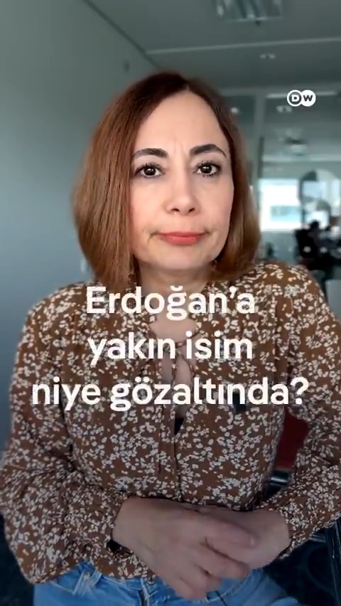 Borsa İstanbul'da manipülasyon iddiasıyla gözaltına alınan bir isim dikkat çekti Erdoğan’ın hayatını anlatan “Bir Liderin Doğuşu” kitabının yazarlarından Ömer Özbay usulsüz işlemlerle hisse fiyatlarını manipüle etmekle suçlanıyor Peki, hakkında ne biliniyor?