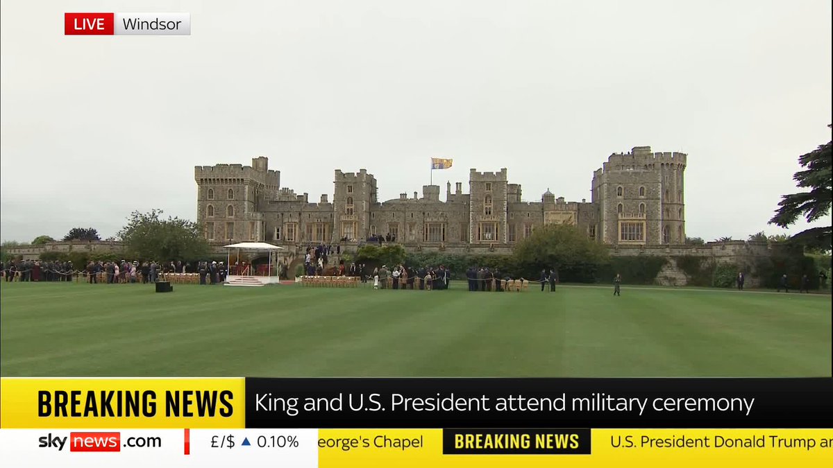 Rewatch the moment the red arrows flew over Windsor Castle ⬇️ 📺 Sky 501, Virgin 602, Freeview 233 and YouTube