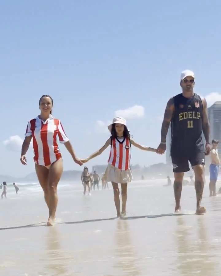 Por las playas de Río 🏖️. ¡Arriba Estudiantes! 🙌🇦🇹