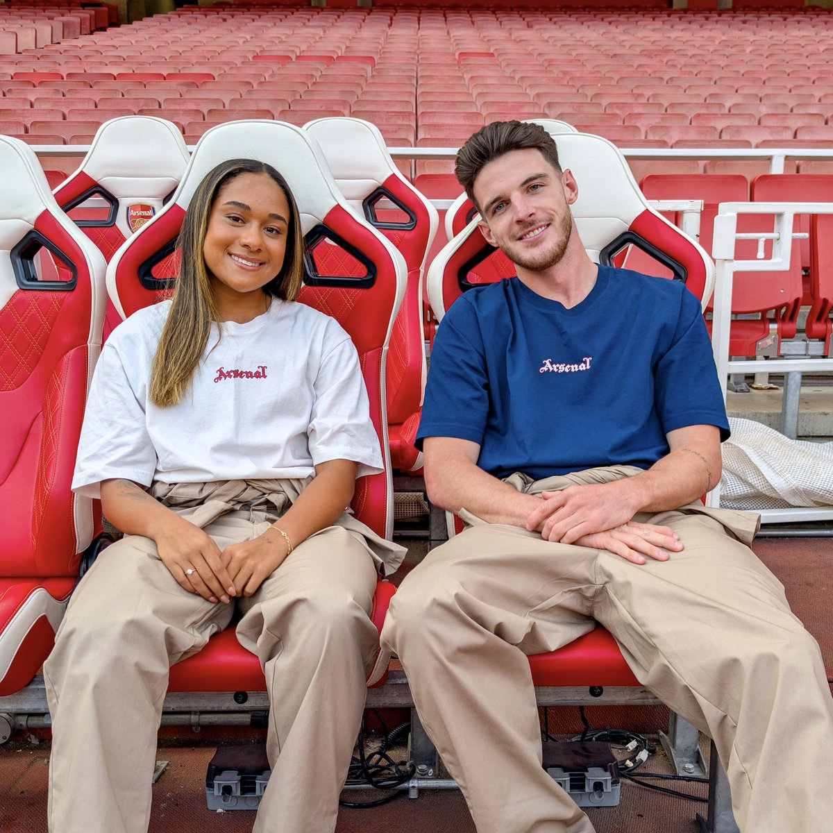 When Olivia met Dec 🤝 Before our Canadian’s memorable debut, she sat down with Dec to chat big moves, shirt numbers and playing in front of that Emirates Stadium crowd ⚡️ Watch the full video on 📺