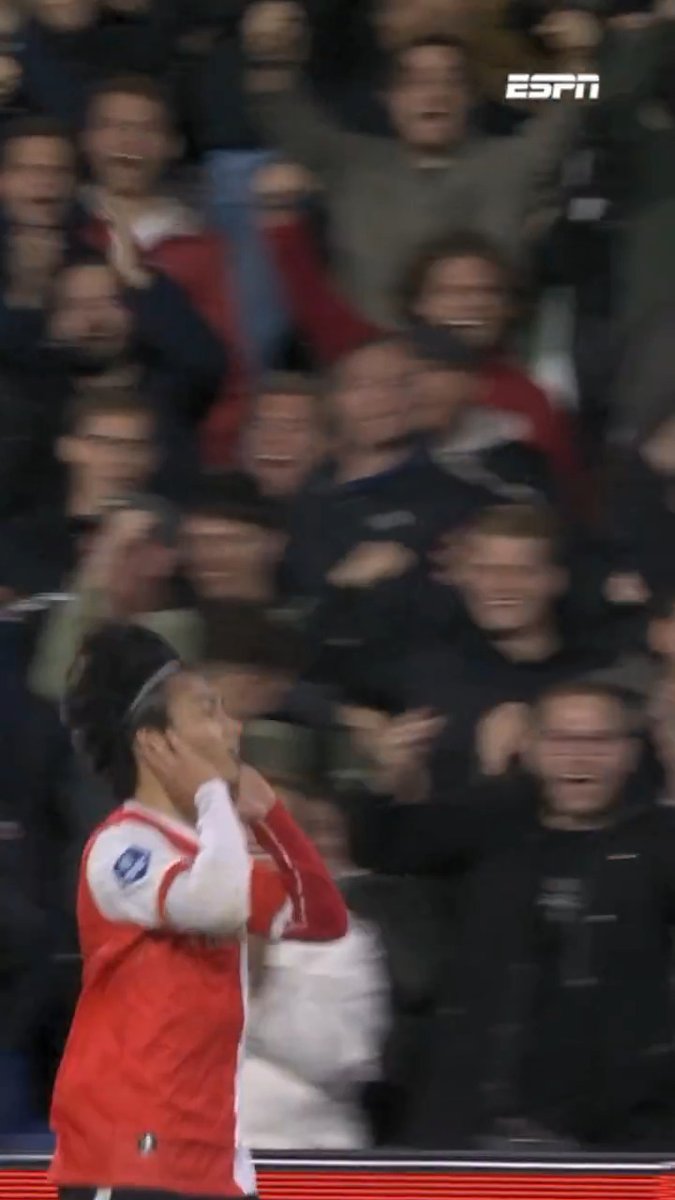 Oussama Targhalline snoept de bal af, Ayase Ueda maakt zijn vijfde goal van het seizoen 🇯🇵🔥 #feyfor