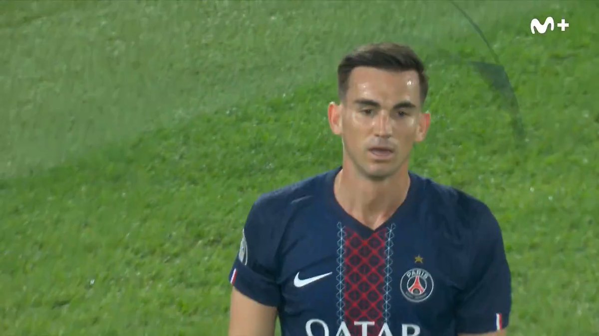 ¡PERO FABIÁN! 🔞 Jugando así te vas a resfriar. #UCL #LaCasaDelFútbol