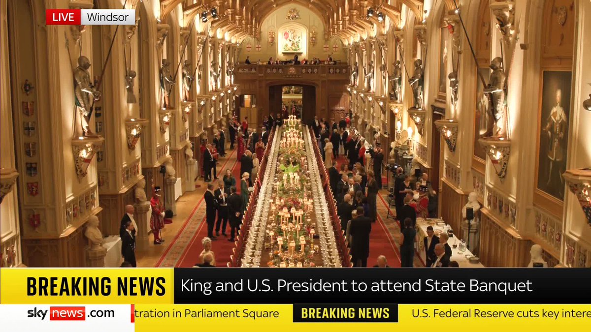 Guests are beginning to arrive ahead of the State Banquet at Windsor Castle 🍽 👑 Take a look inside ⬇️ 📺 Sky 501, Virgin 602, Freeview 233 and YouTube
