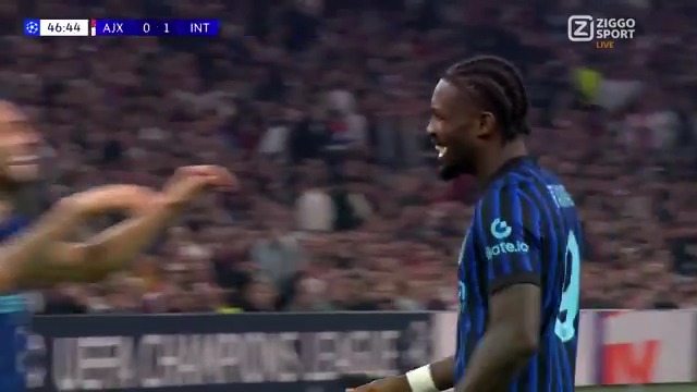 WÉÉR THURAM.. 🫣 Direct na rust slaat de Fransman op identieke wijze toe tegen de Amsterdammers: 0-2 🪞 #ZiggoSport #UCL #AJAINT