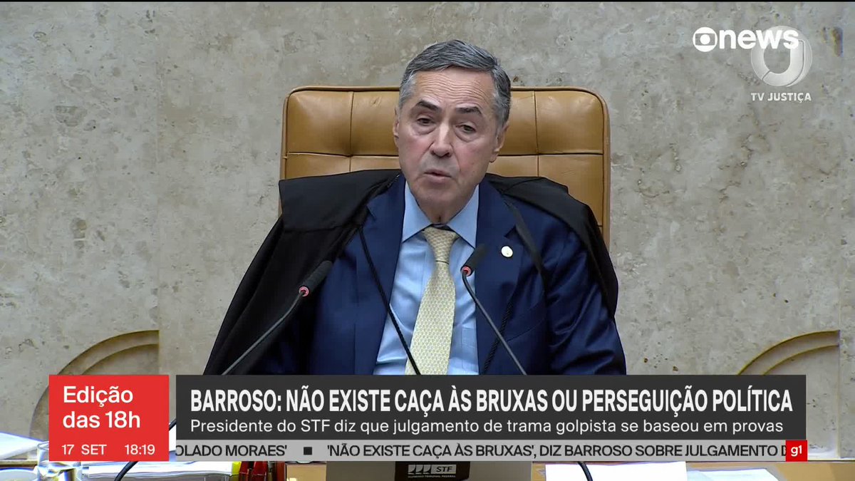 “Não existe caça às bruxas ou perseguições políticas. Tudo o que foi feito baseou-se em provas, evidências exibidas publicamente”, disse o presidente do Supremo Tribunal Federal (STF), ministro Luís Roberto Barroso, sobre o julgamento da trama golpista. Em encontro com o presidente Lula, ministros Edson Fachin e Alexandre de Moraes disseram que anistia é uma afronta ao Judiciário – a apuração é de Julia Lindner. Assista ao #Edição18: #GloboNews