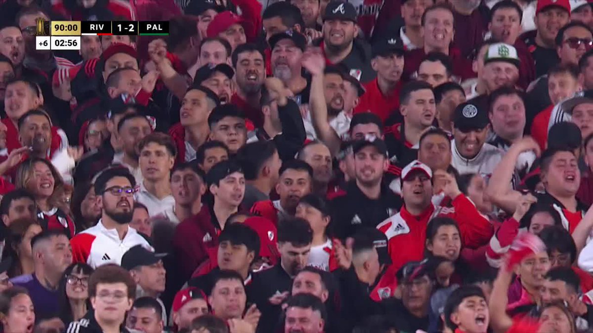 LA HINCHADA DE RIVER Y UN SHOW IMPACTANTE EN EL MÁS MONUMENTAL. 📺 Mirá TODA la CONMEBOL #Libertadores por #DisneyPlus Plan Premium