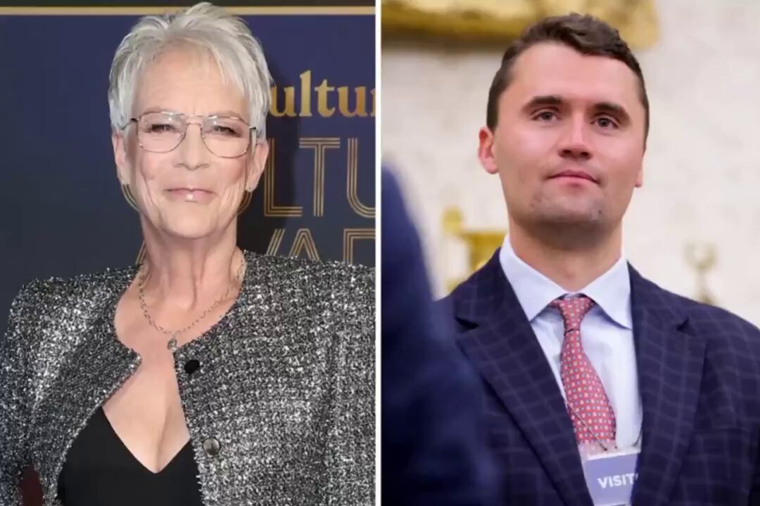 🇺🇸 JAMIE LEE CURTIS BREAKS DOWN OVER CHARLIE KIRK’S DEATH Actress Jamie Lee Curtis broke into tears reflecting on the assassination of Charlie Kirk. “I mean, I disagreed with him on almost every point I ever heard him say,” she admitted, her voice shaking. “But I believe he was a man of faith, and I hope in that moment when he died, that he felt connected to his faith.” The Hollywood star’s emotional remarks underscore how Kirk’s death is reverberating far beyond politics. Source: Collin Rugg
