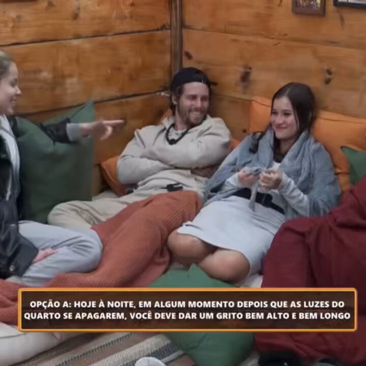 Matheus: a Duda é mini cobra pô o abracinho 😃