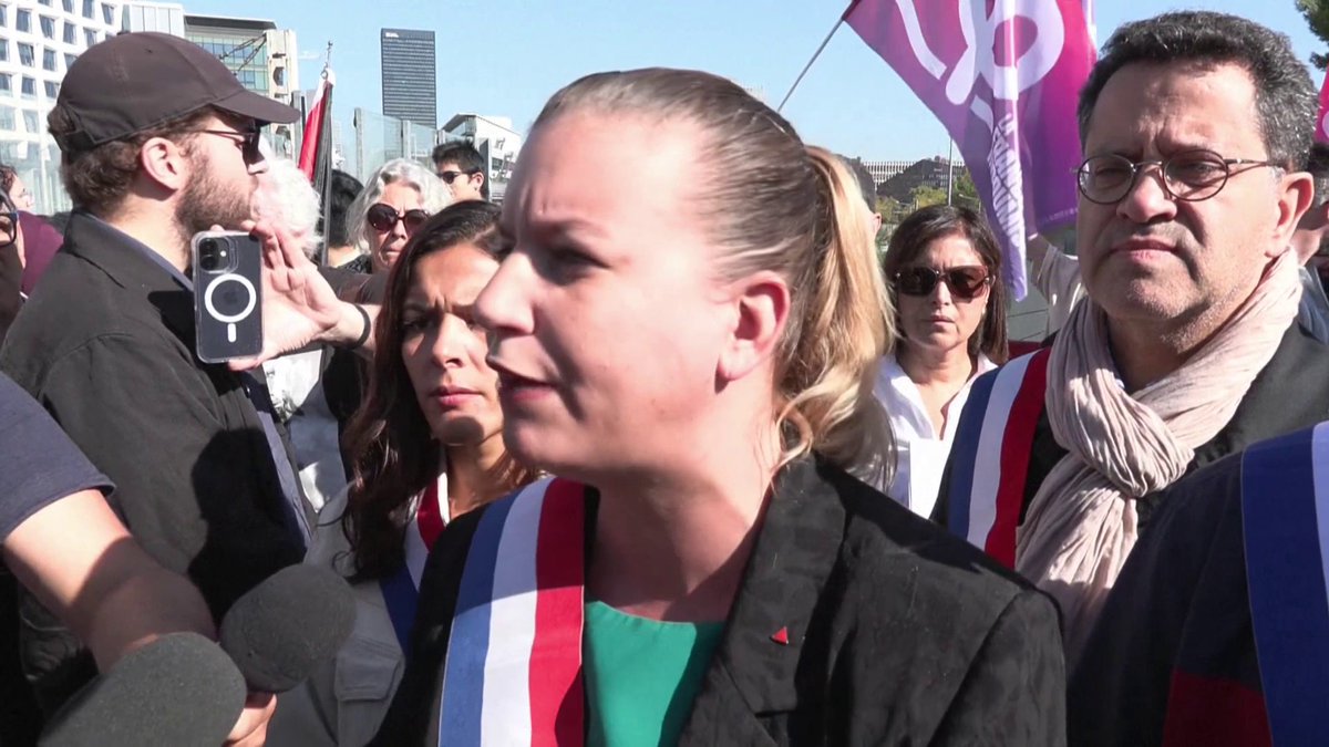 "La macronie, aujourd’hui, ne tient plus que par le fil de la peur et de la répression", dénonce Mathilde Panot #BFM2