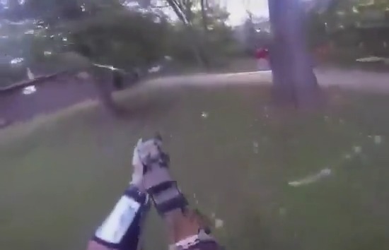Reportedly footage from a Delta hostage rescue training mission. That's fast.... 🇺🇸👀 #training #CAG #delta #fast #hostagerescue #eotech #simunitions