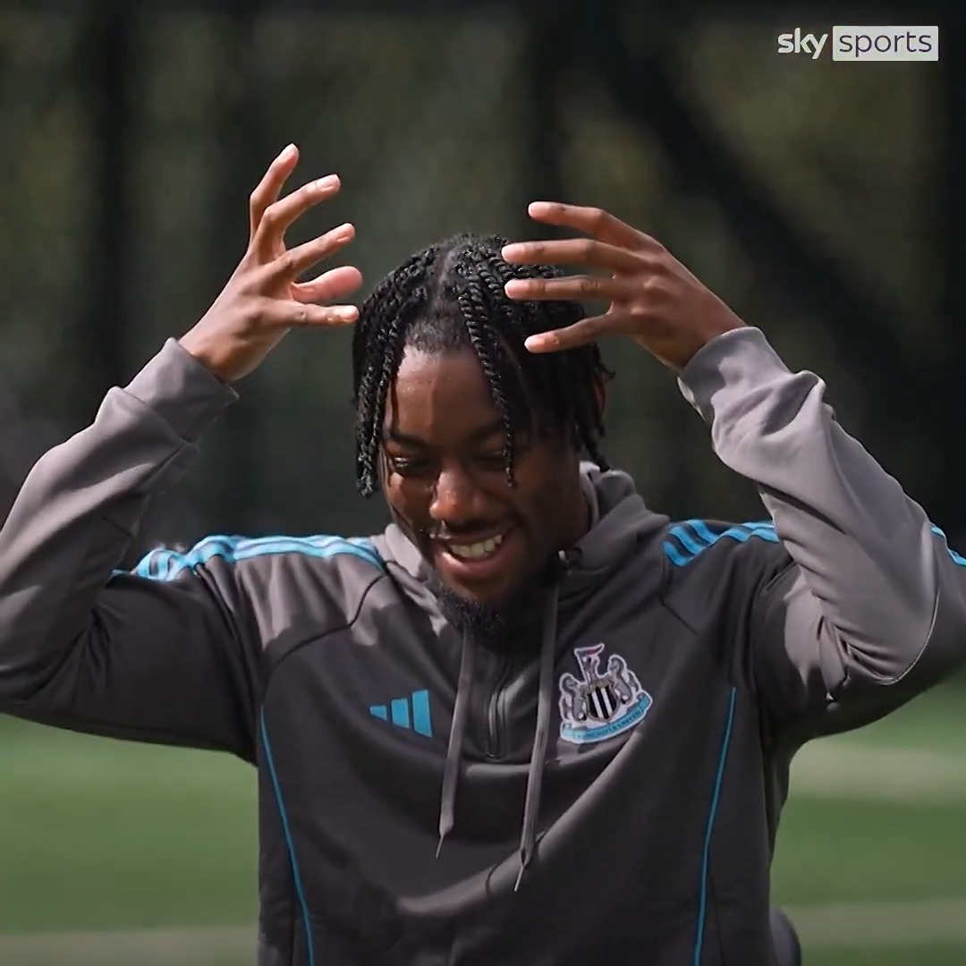 Has Anthony Elanga got a new goal celebration in his locker? 👀🔥