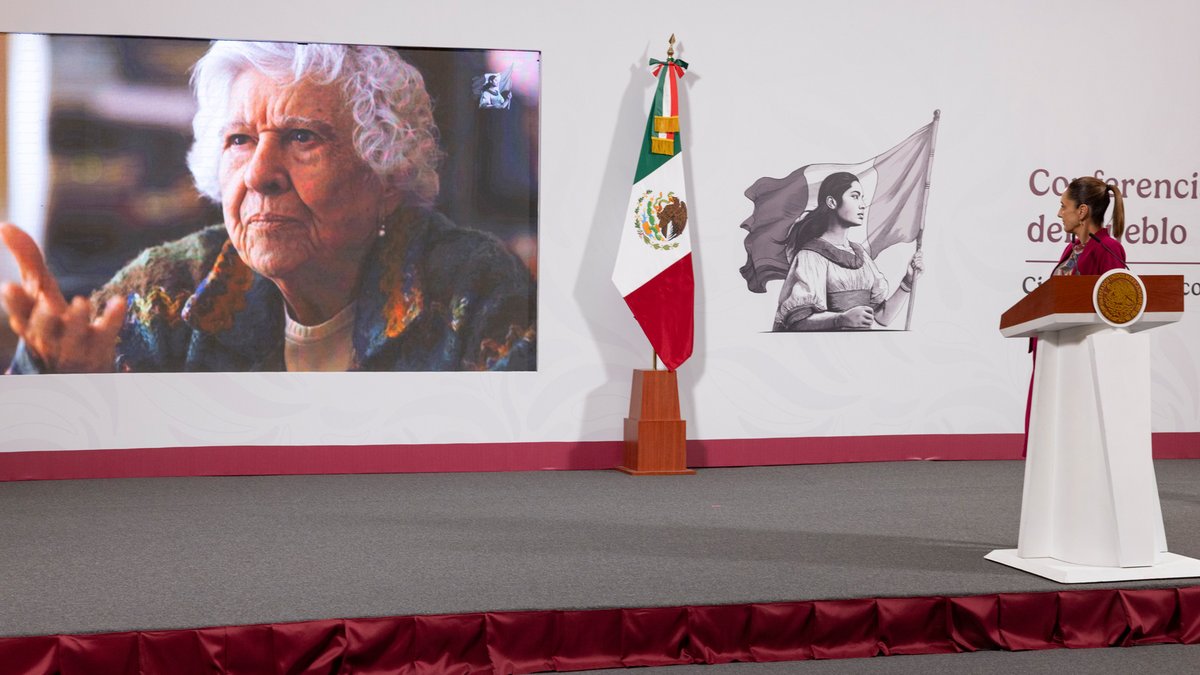 Manuela Garín Pinillos es una de las pioneras de las matemáticas en México durante el siglo XX. Desarrolló importantes modelos para comprender y predecir el comportamiento del campo magnético de la Tierra. Fue una luchadora social; estuvo comprometida con la promoción y enseñanza de las matemáticas. En los años 70 colaboró en planes de estudio y escribió libros de texto, convencida de que esta materia también es un camino a la libertad.