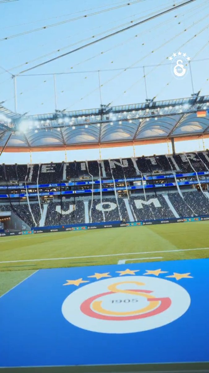 Counting down to kick-off. #SGEvGS #UCL