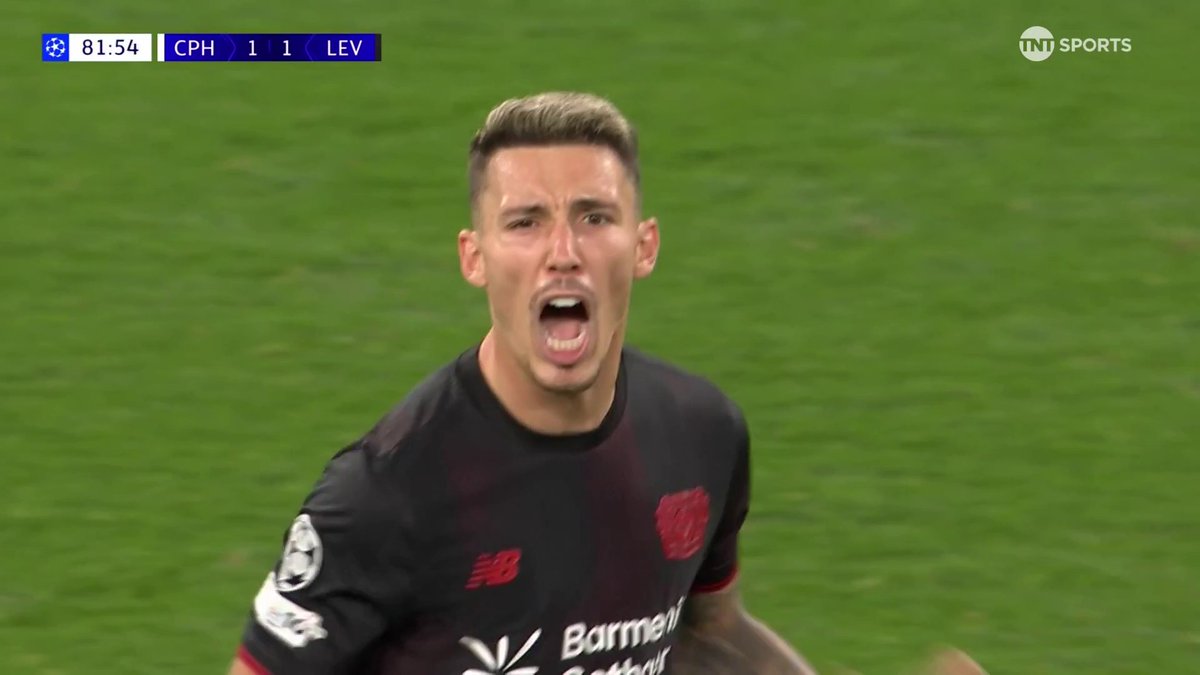 Alex Grimaldo hits a stunning free-kick 🎯 📺 TNT Sports &amp; discovery+ UK