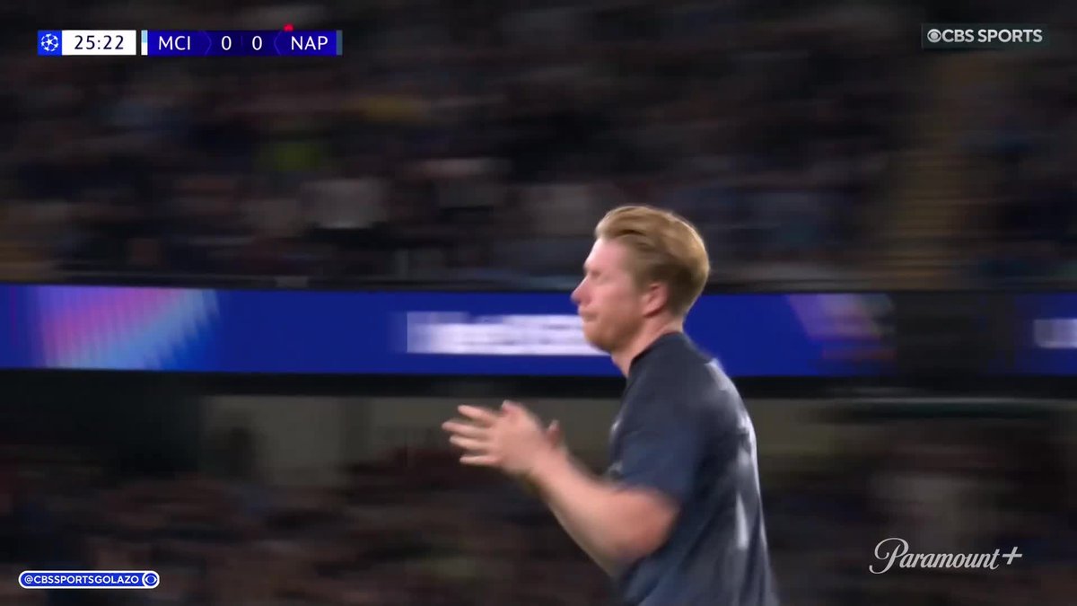Kevin De Bruyne's Man City return lasts just 26 minutes as he is sacrificed following a Napoli red card 😢 However, just listen to that reception 🩵