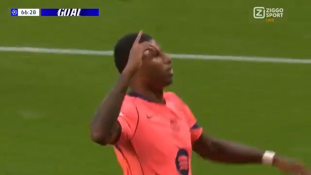𝐖𝐎𝐎𝐎𝐖 Marcus Rashford met zijn tweede en hoe 🥵 #ZiggoSport #UCL #NEWBAR