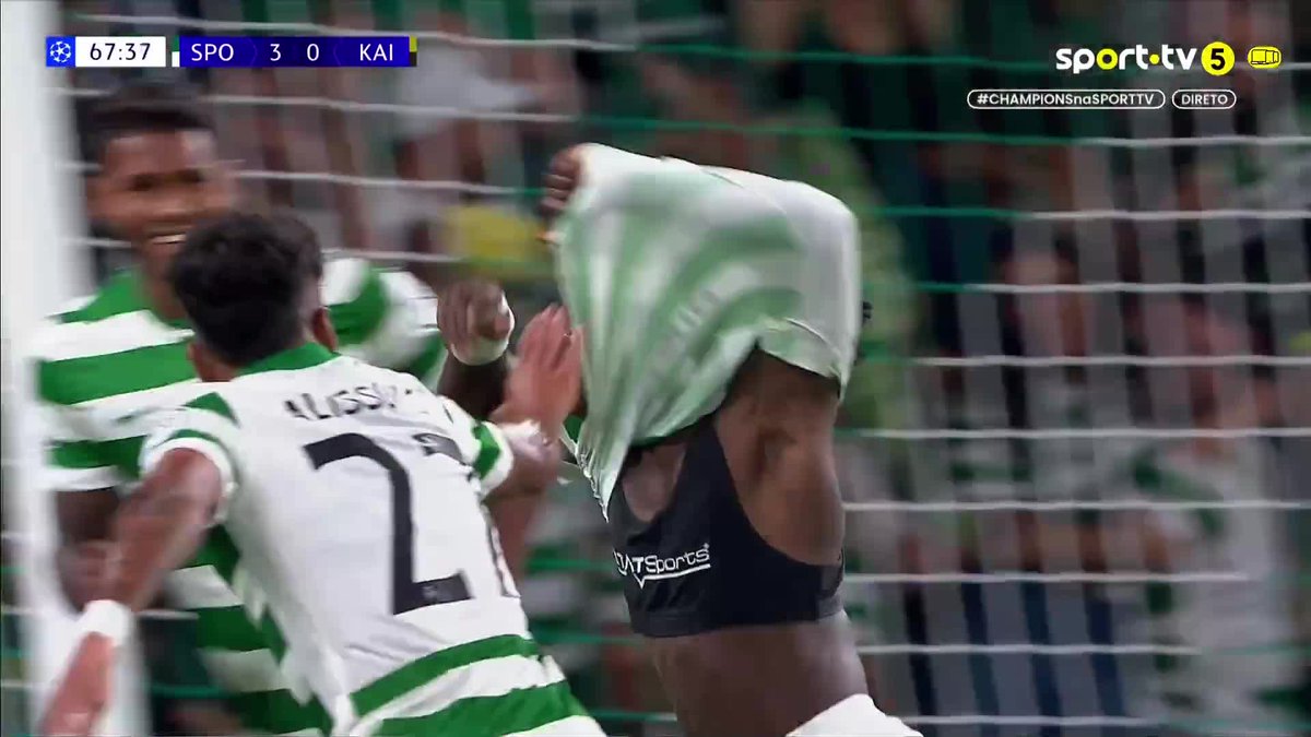 Quenda estreou-se a marcar na Champions League com um GOLAÇO! 💎