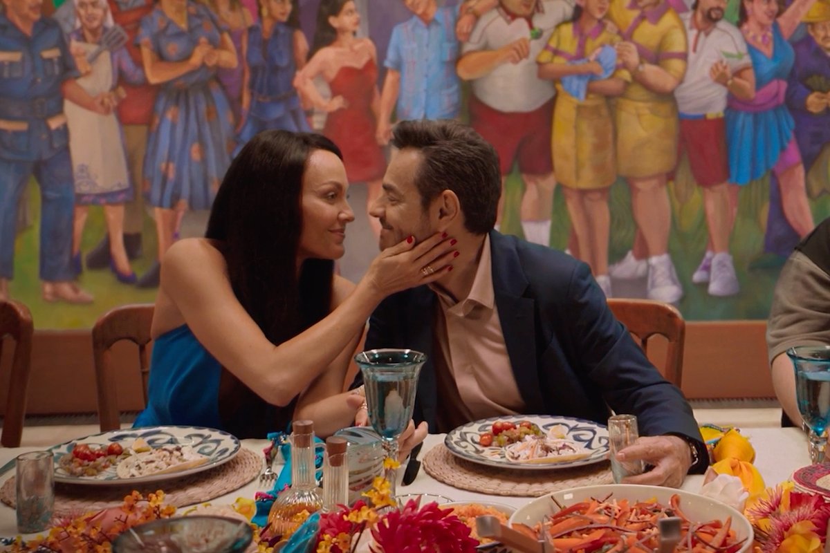 The series finale of #AcapulcoTV is now streaming.