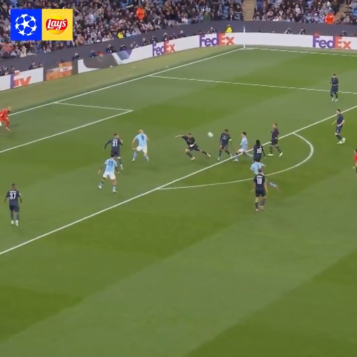 Foden's chip for Haaland's 50th #UCL goal 🤤 Best assist here? 🅰️ Lay's Football | #UCLassists