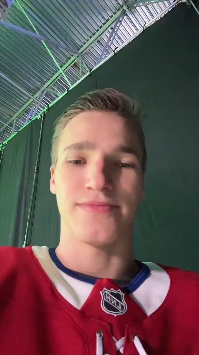 Fallait qu'on le fasse 😂 You know we had to do it to 'em #GoHabsGo