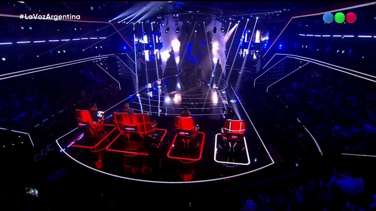 Lali y su team cantaron juntos “Plástico”, este temazo de su último disco 🔥¿Atendieron juntos al demonio? 😈 🎶 #LaVozArgentina con Nico Occhiato 📺 También en HBO MAX