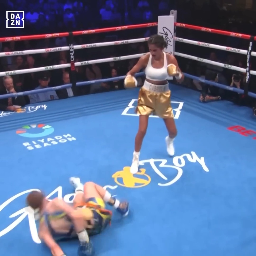 โช The night Gabriela Fundora became the youngest undisputed champion in the four-belt era by scoring an explosive knockout ๐ The Ring Magazine flyweight champion aims to defend her titles vs Alexas Kubicki this Saturday live on DAZN ๐บ