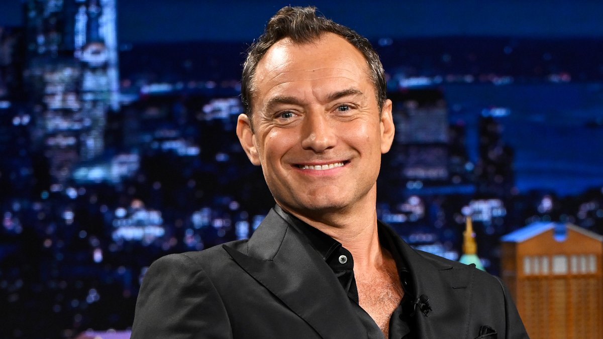 Jude Law’s film roles predict the future 👀 #FallonTonight