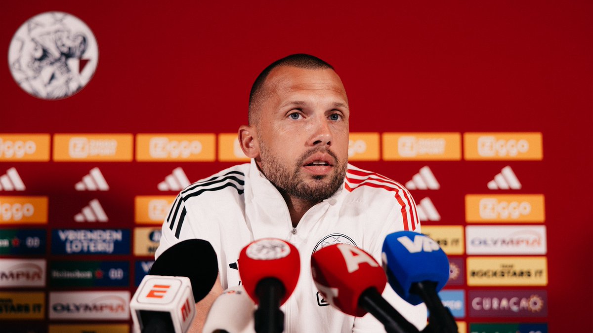 Today's press conference with Heitinga ahead of PSV - Ajax.