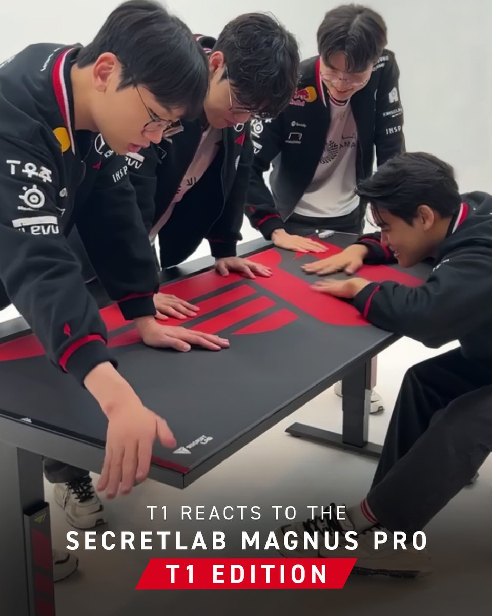 When we design a desk for you and you like it a little too much. T1 LoL Shop the Secretlab MAGNUS Pro T1 Edition: — 티원을 위해 책상을 만들었더니 너무 마음에 들어할 때 Secretlab MAGNUS Pro T1 에디션 만나보세요: #TogetherAs1 #T1WIN