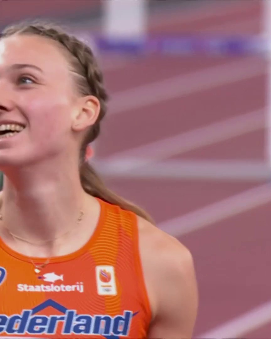 Femke Bol sets a new world lead to win the 400m hurdles world title! American Jasmine Jones wins her first global medal with silver. #WorldAthleticsChamps