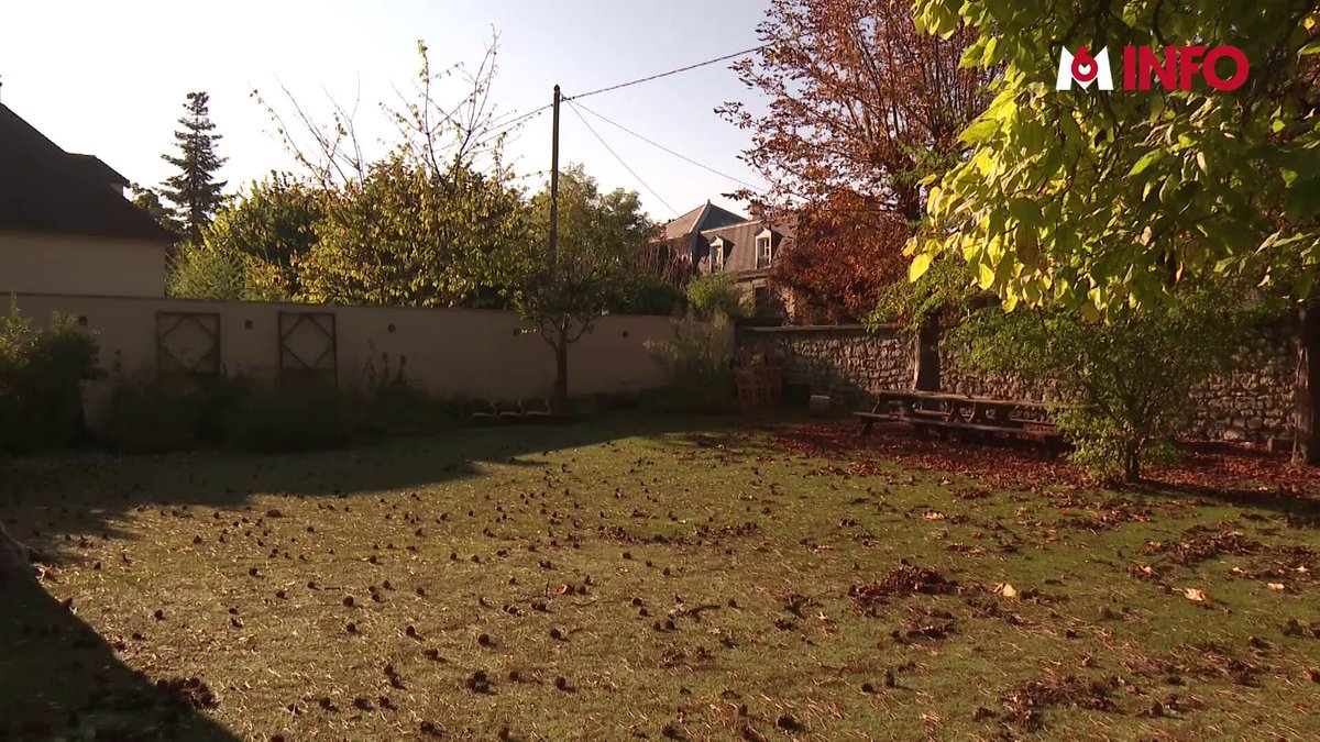 🏫 Drôle d'ambiance à l'école Montessori de Maisons-Laffitte (Yvelines). Les enfants sont interdits de cour de récréation. Les riverains se sont plaints du bruit et la justice leur a donné raison. 🎥 Roman Ardeois 🎙️ Yoann Glémarec