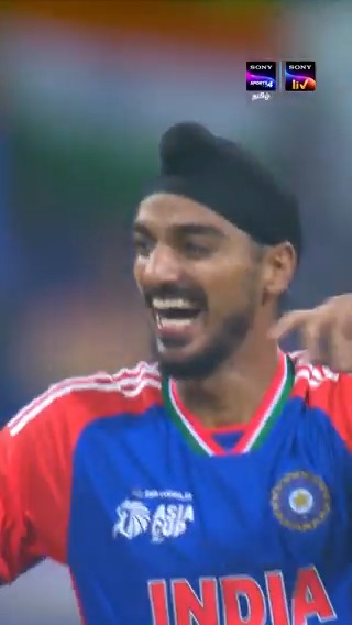 🚨 HISTORIC MOMENT IN T20I 🚨 - Arshdeep Singh becomes the first Indian Men's bowler to take 100 wickets.
